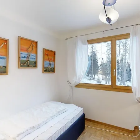 Apartment Sur Staziun 10