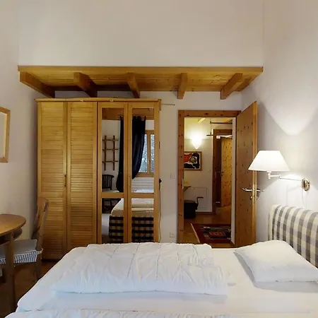 Apartment Sur Staziun 10 *