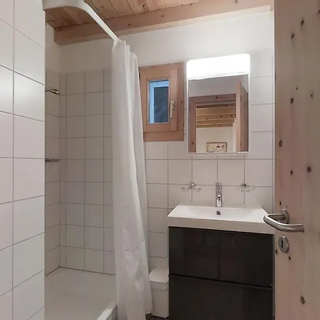 Apartment Sur Staziun 10 *