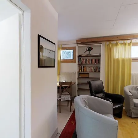 Sur Staziun 10 Apartment