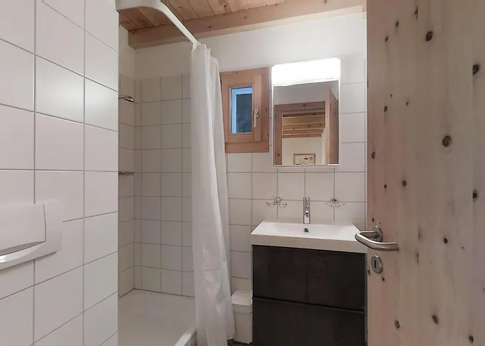 Lägenhet Sur Staziun 10 *