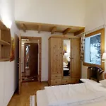 Appartement Sur Staziun 10 *